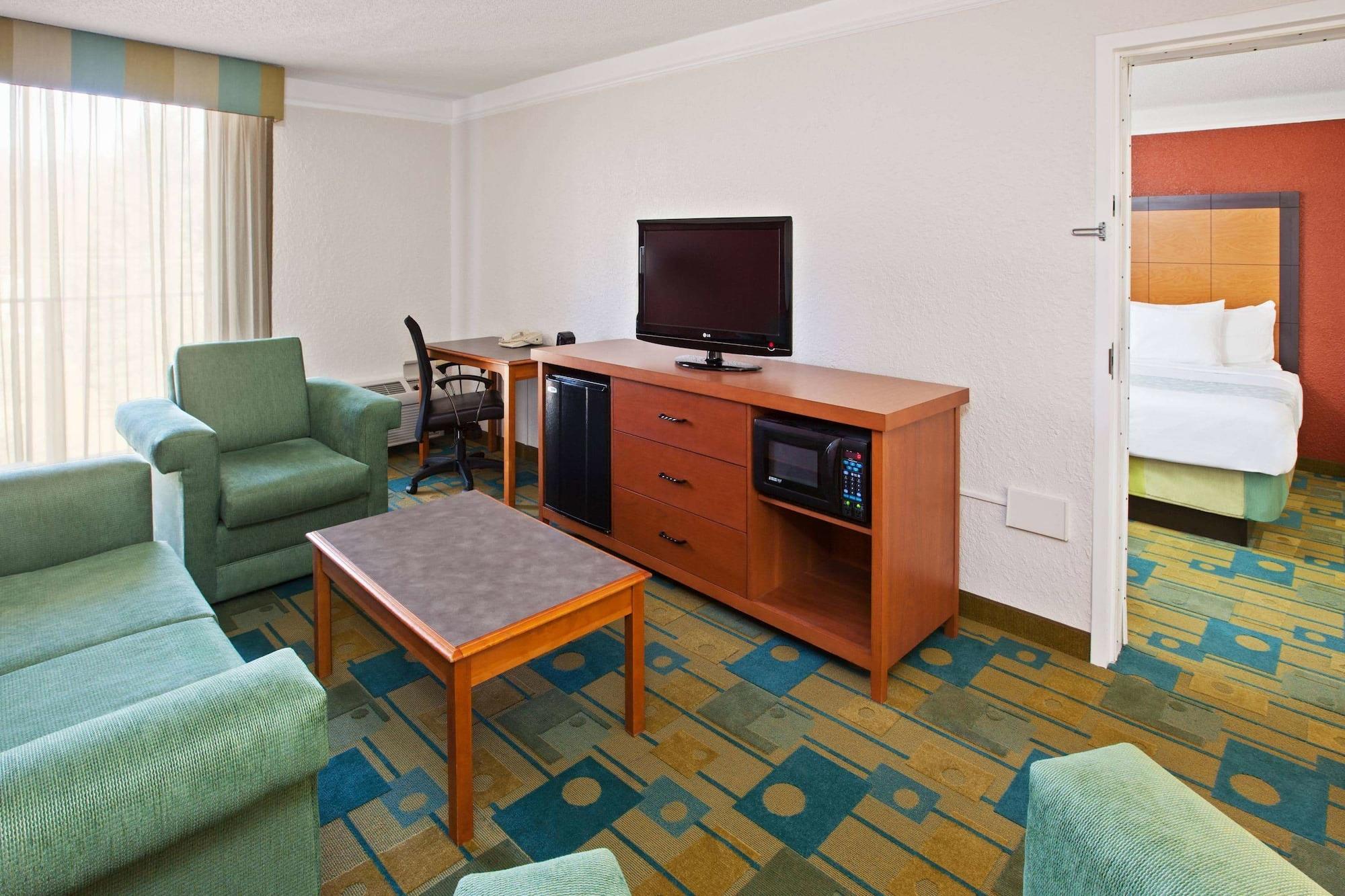 La Quinta By Wyndham Nashville Airport/Opryland Экстерьер фото